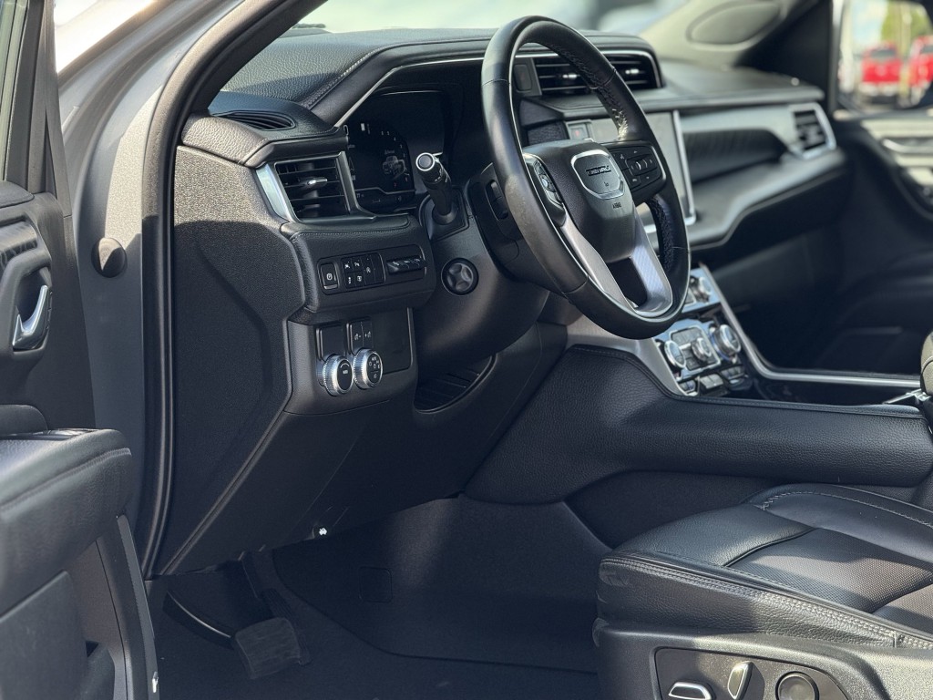 2023 GMC Yukon Image 15
