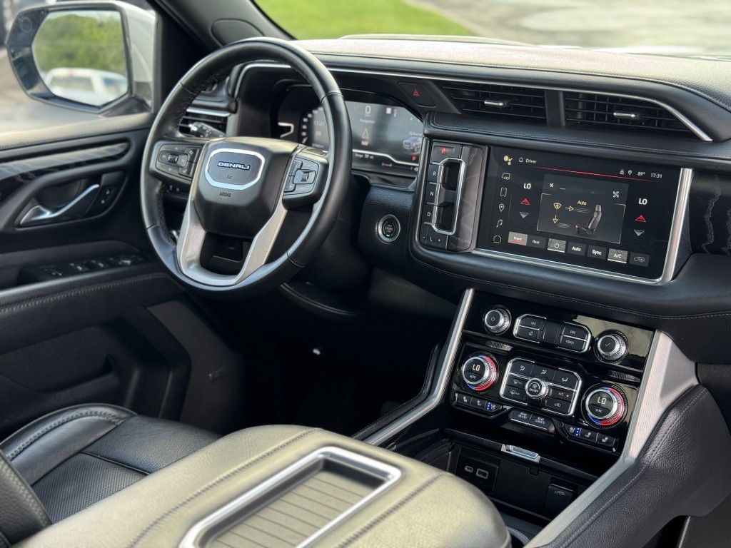 2023 GMC Yukon Image 16