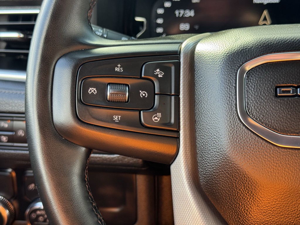 2023 GMC Yukon Image 19