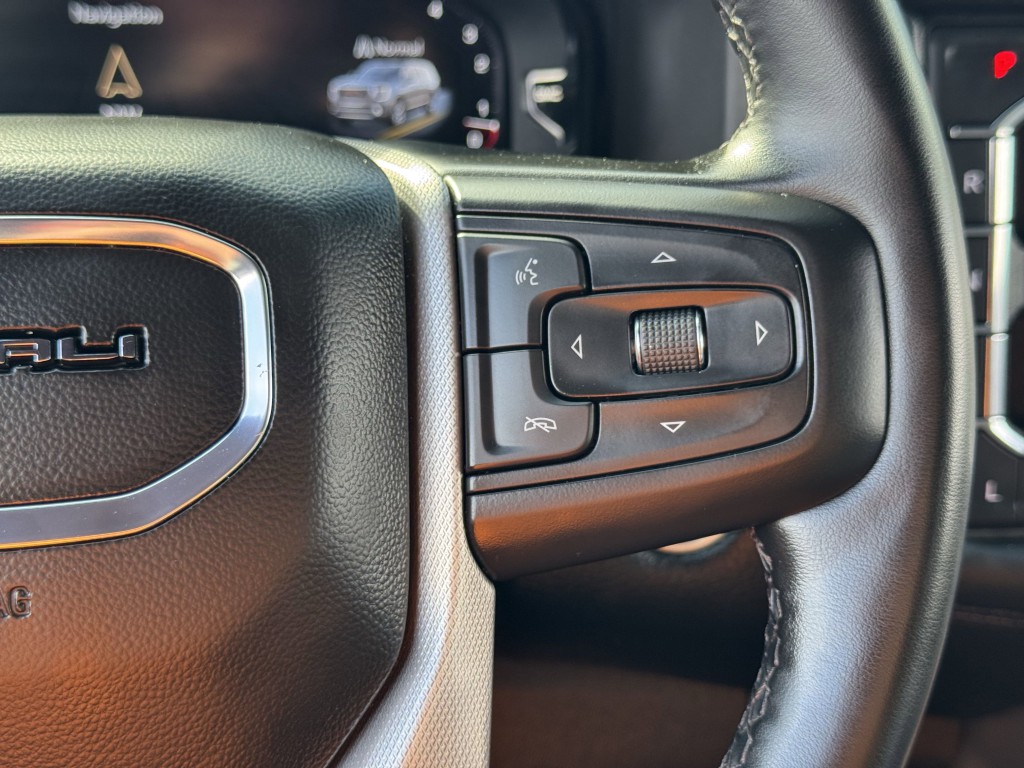 2023 GMC Yukon Image 20