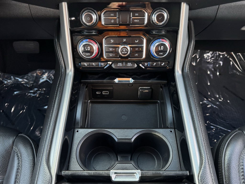 2023 GMC Yukon Image 24