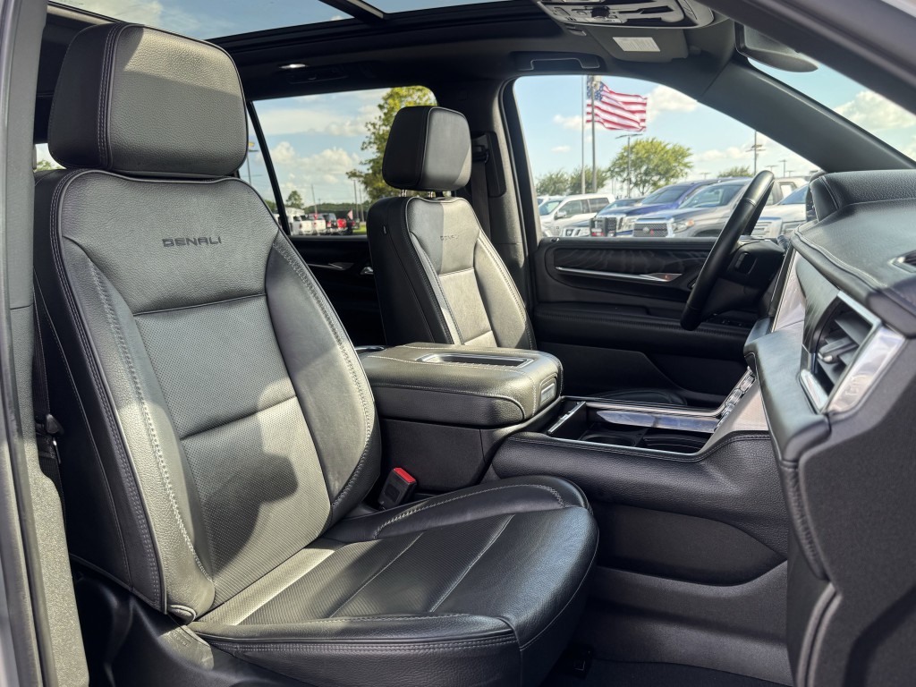 2023 GMC Yukon Image 29