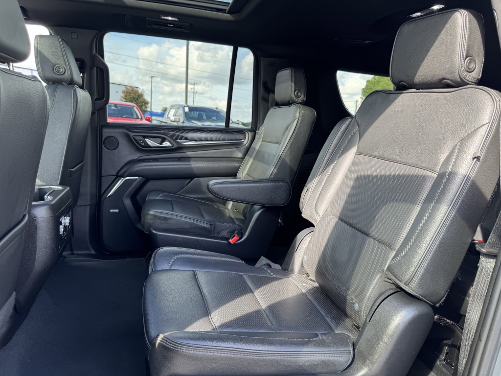 2023 GMC Yukon Image 33