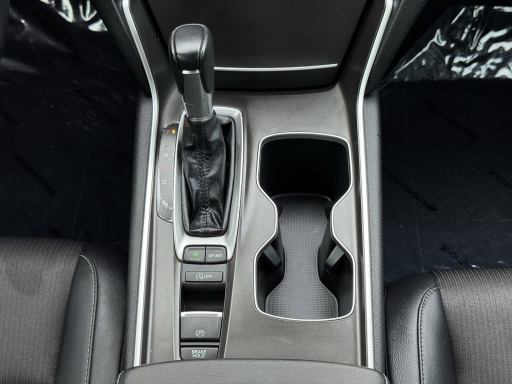 2022 Honda Accord Image 20