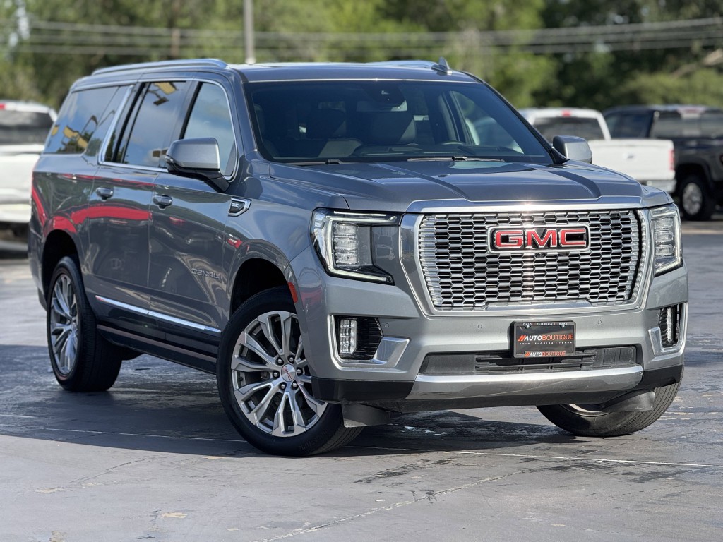 2023 GMC Yukon Image 3
