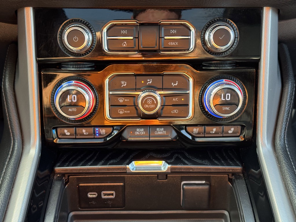 2023 GMC Yukon Image 23