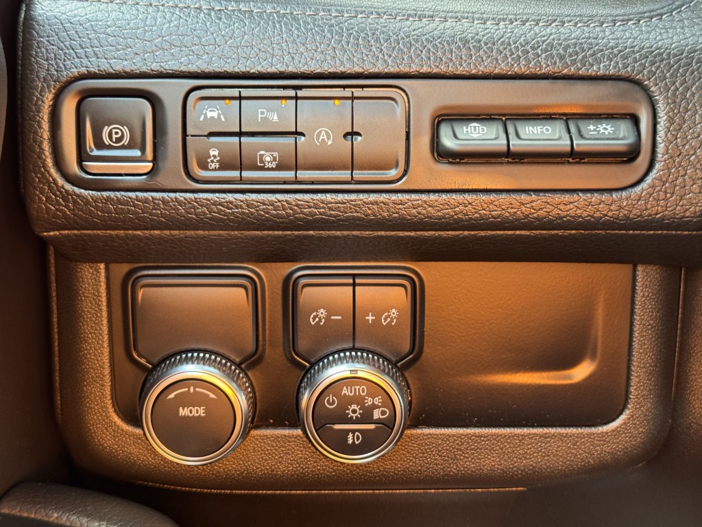 2023 GMC Yukon Image 25