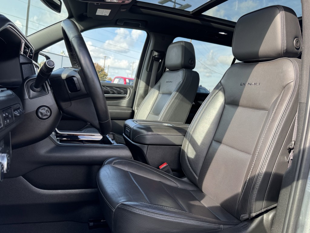 2023 GMC Yukon Image 28