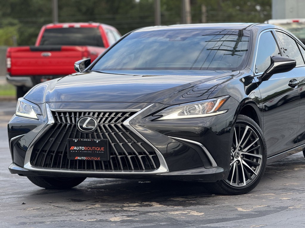 2025 Lexus ES Image 6