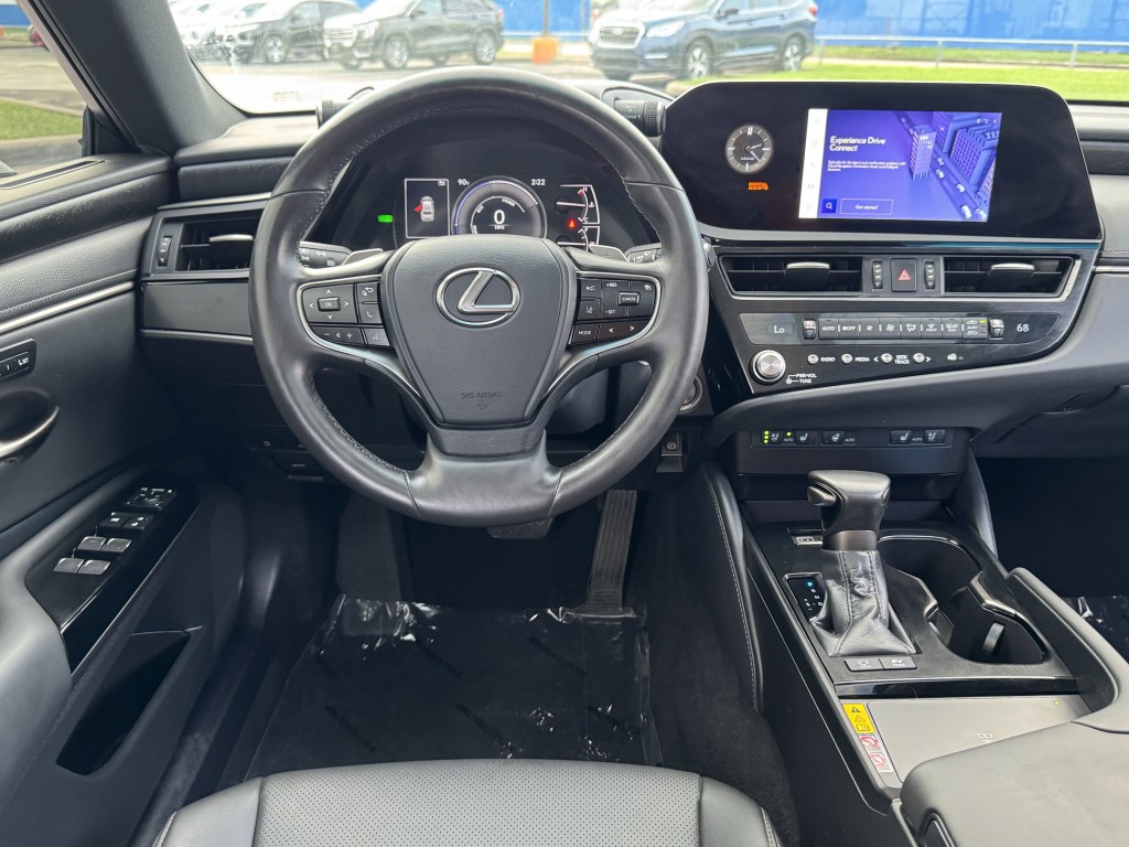 2025 Lexus ES Image 16