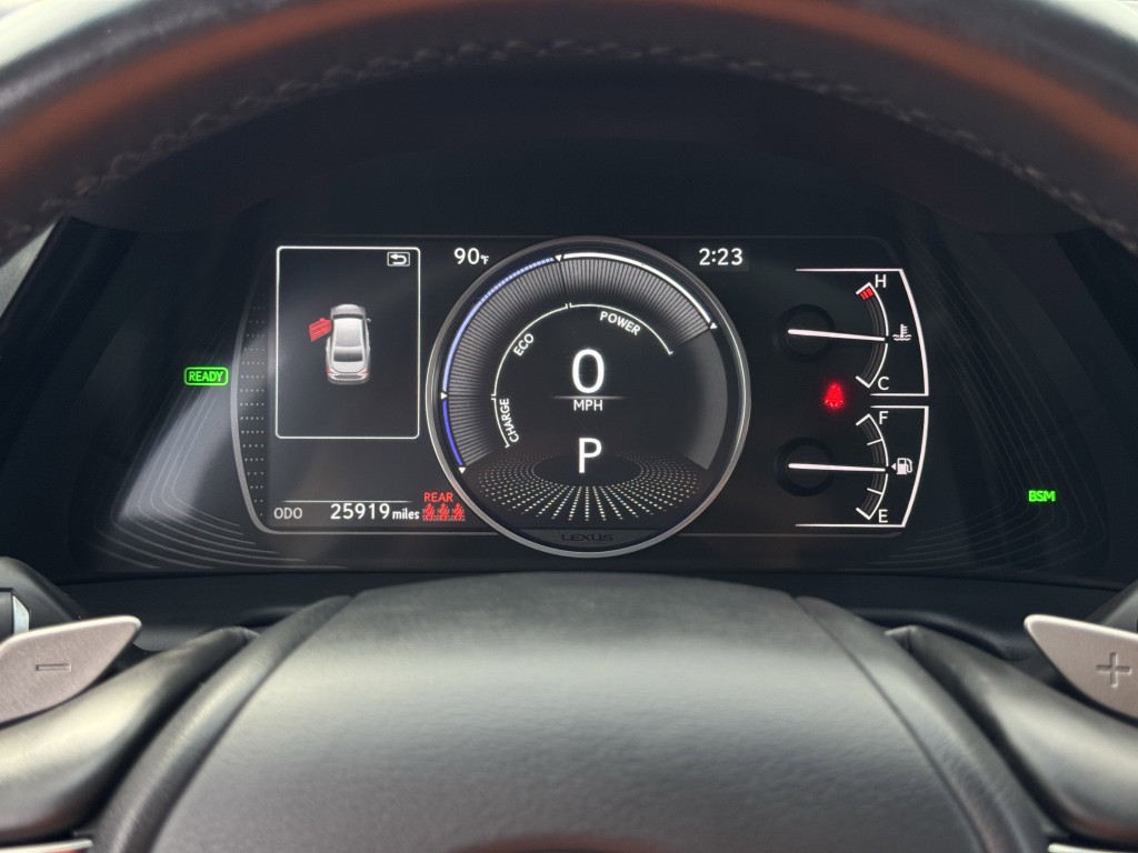 2025 Lexus ES Image 18