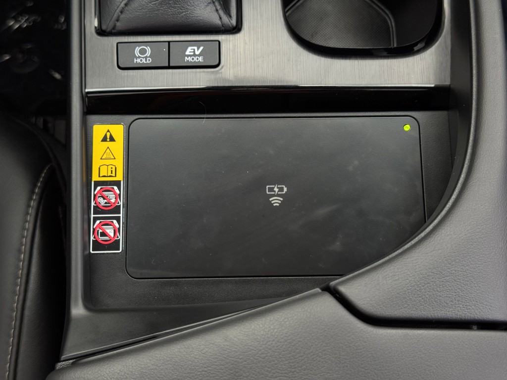2025 Lexus ES Image 24