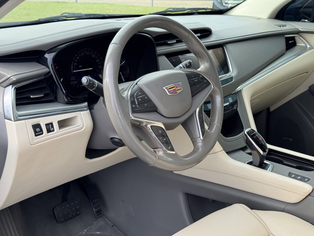2018 Cadillac XT5 Image 11
