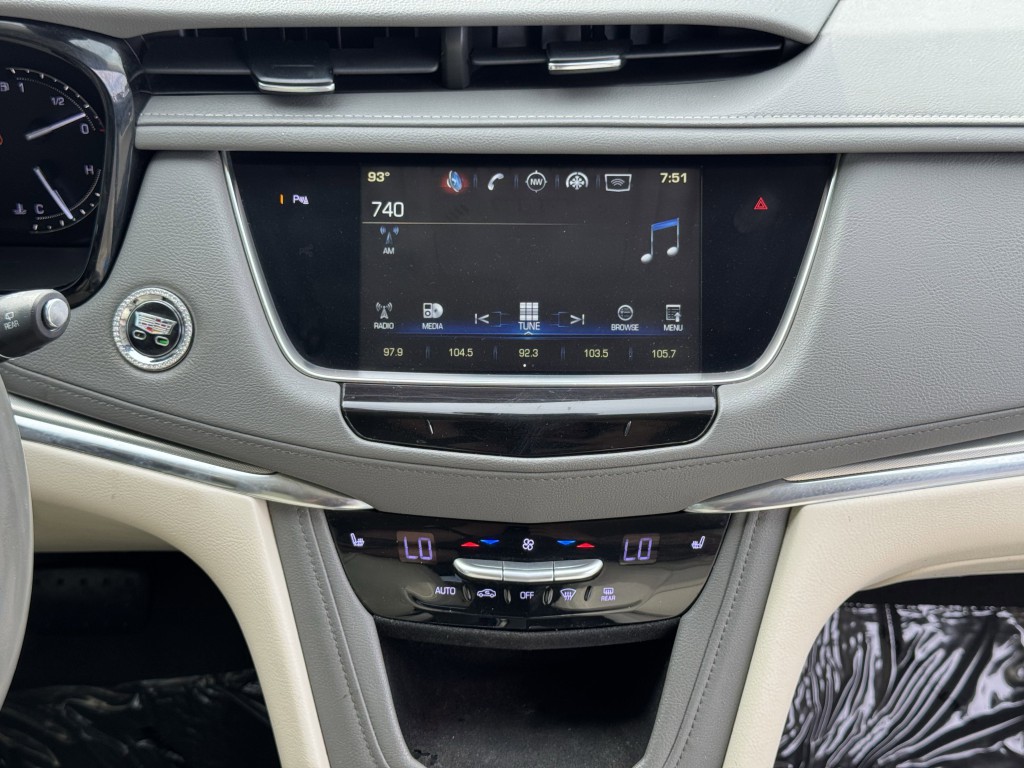 2018 Cadillac XT5 Image 16