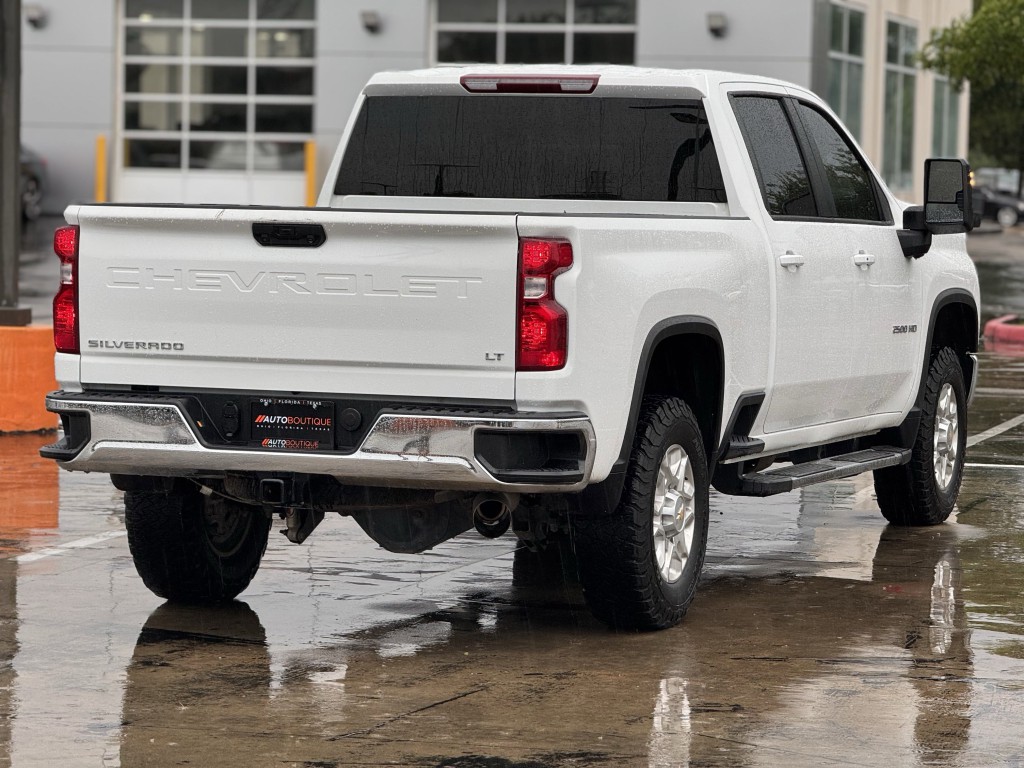 2023 Chevrolet Silverado 1500 Image 9