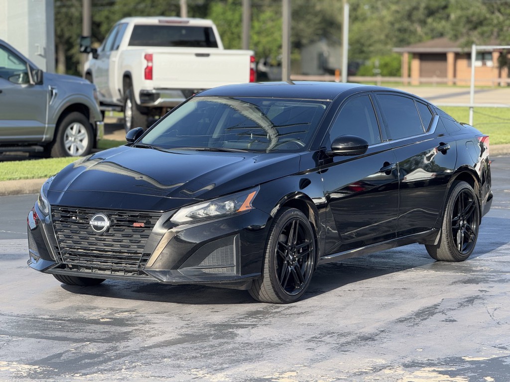 2023 Nissan Altima Image 7