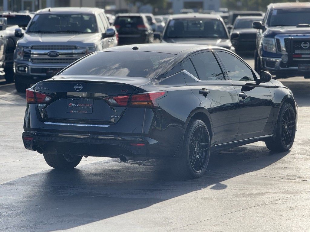 2023 Nissan Altima Image 10