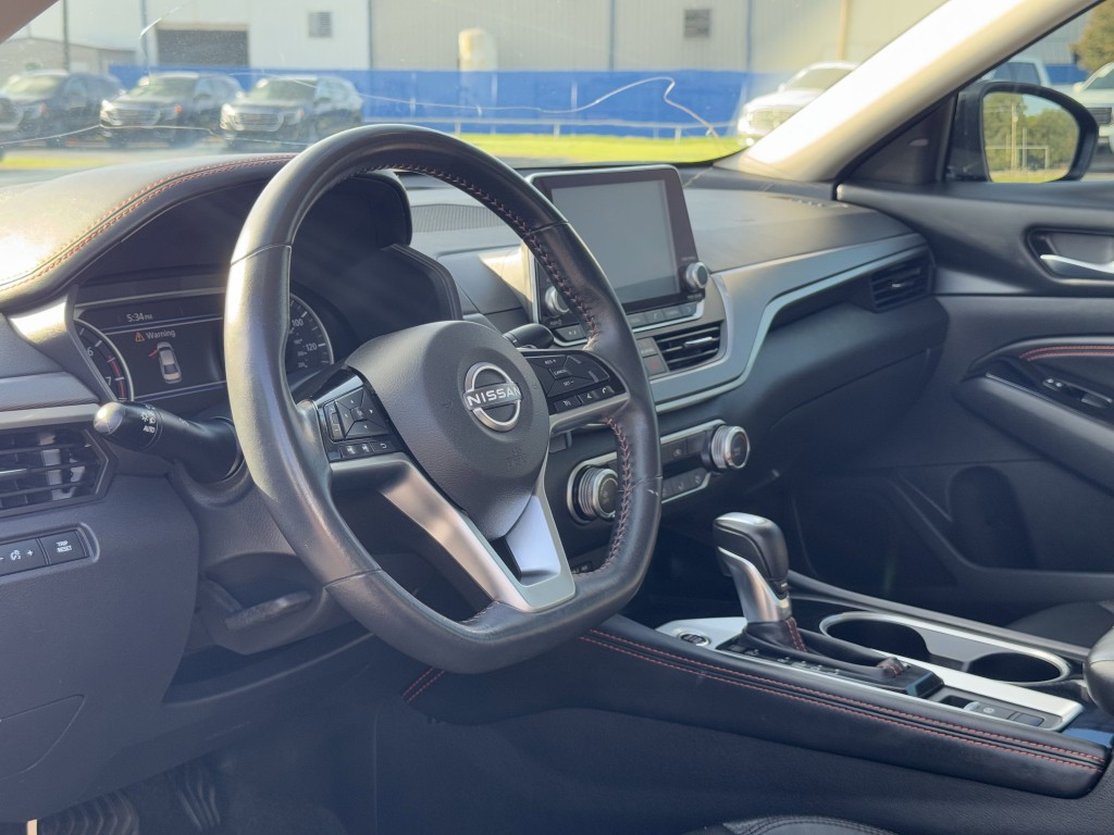 2023 Nissan Altima Image 12
