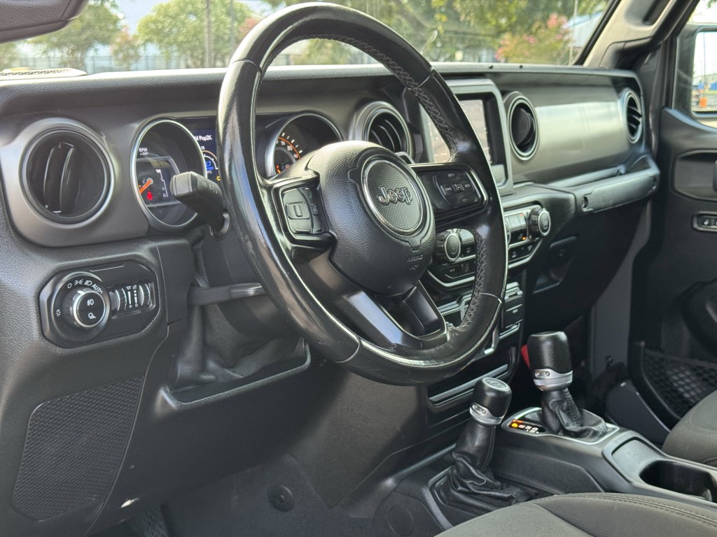 2020 Jeep Gladiator Image 12