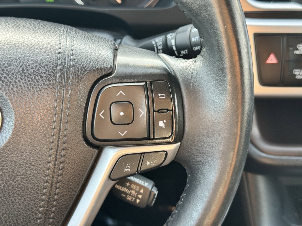 2019 Toyota Highlander Image 17