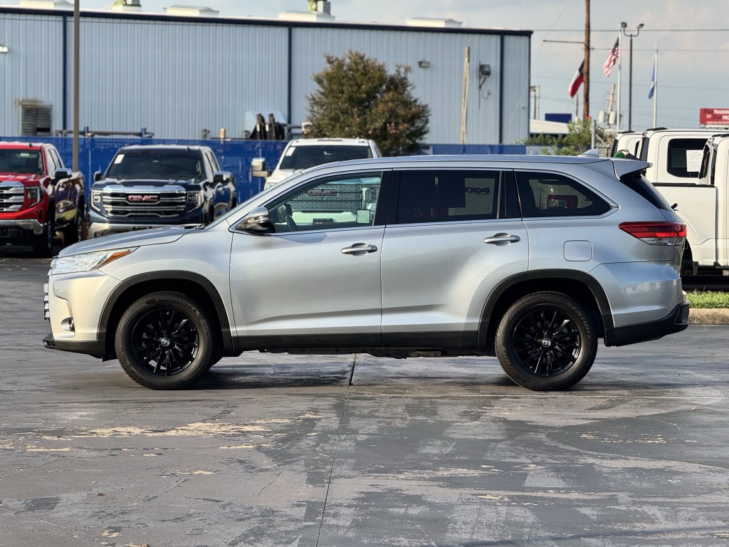 2019 Toyota Highlander Image 9