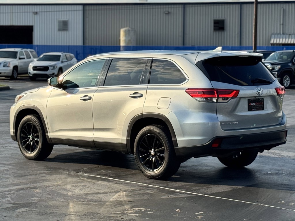 2019 Toyota Highlander Image 10