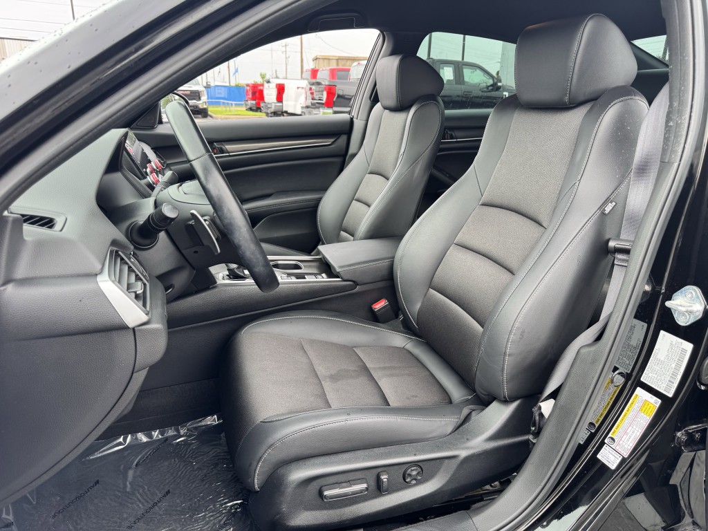 2022 Honda Accord Image 24