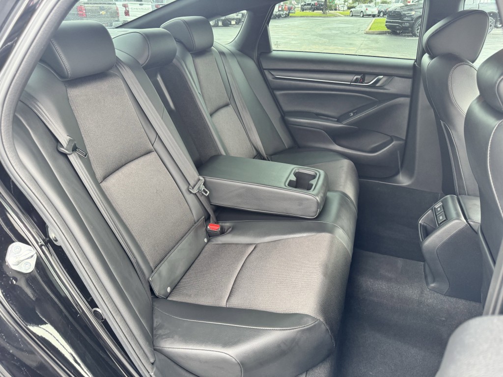 2022 Honda Accord Image 27