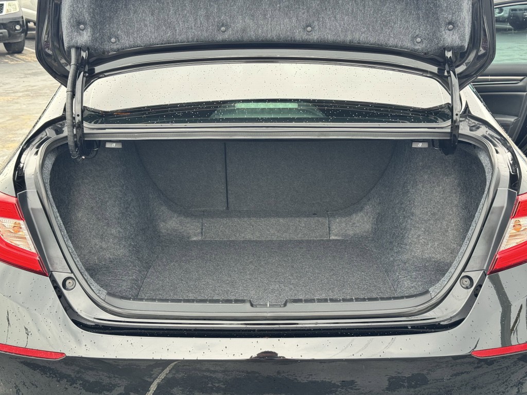 2022 Honda Accord Image 28