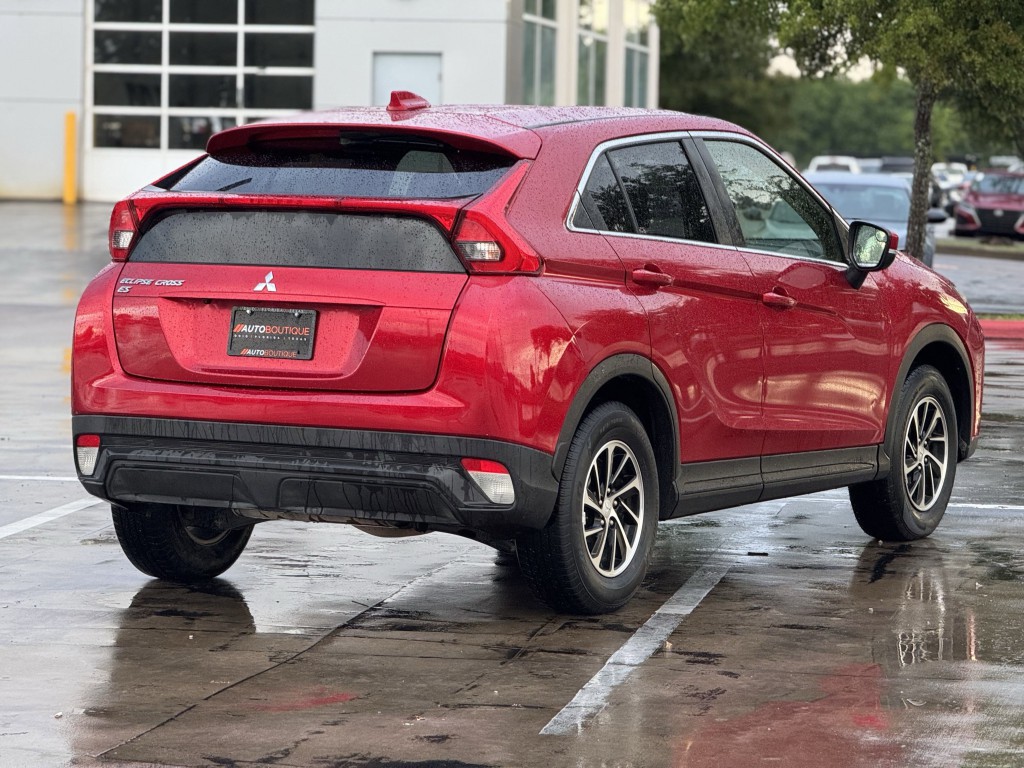 2020 Mitsubishi Eclipse Image 9