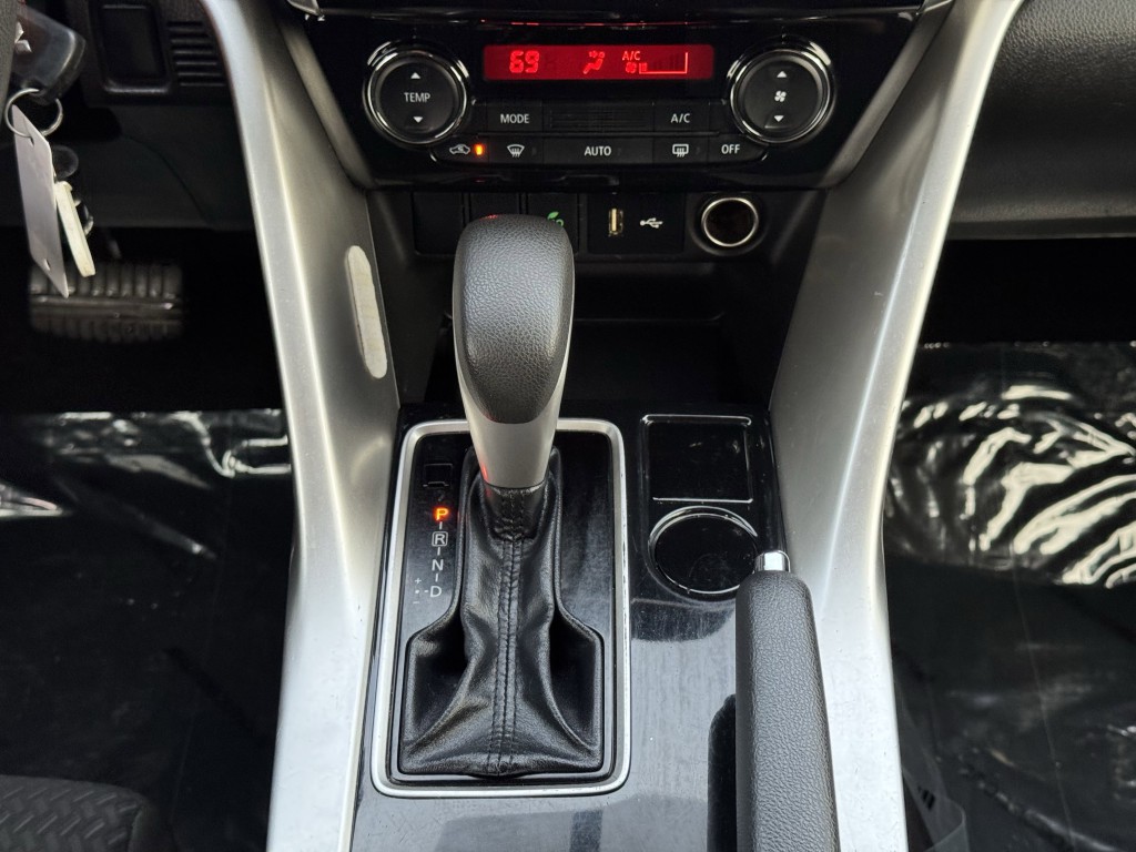 2020 Mitsubishi Eclipse Image 18