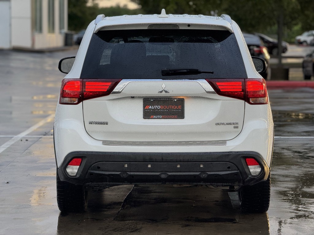 2019 Mitsubishi Outlander Image 7