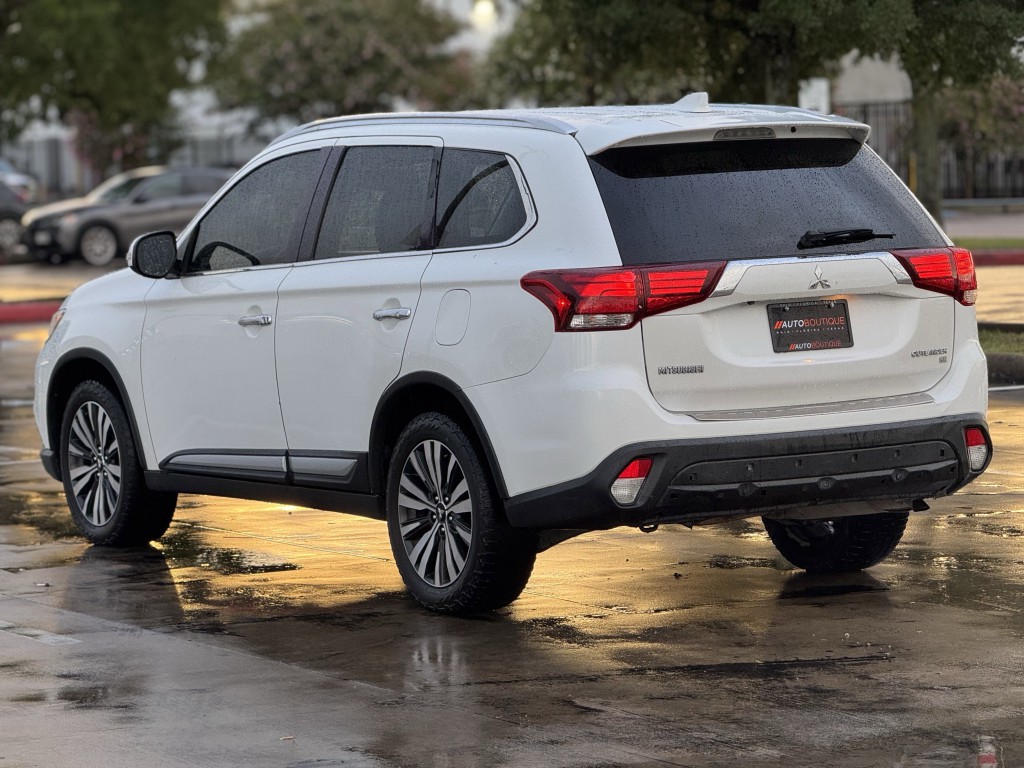 2019 Mitsubishi Outlander Image 8
