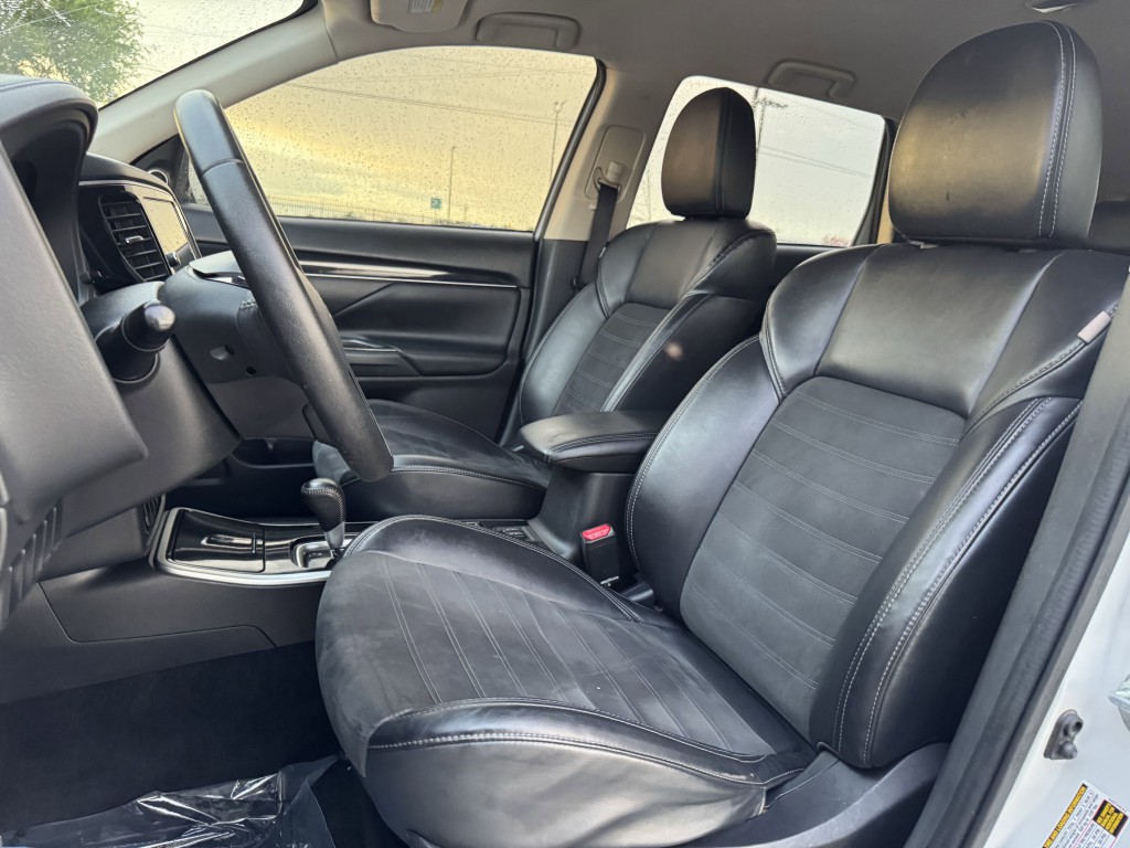 2019 Mitsubishi Outlander Image 21