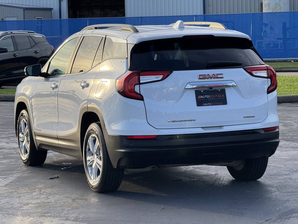 2023 GMC Terrain Image 7