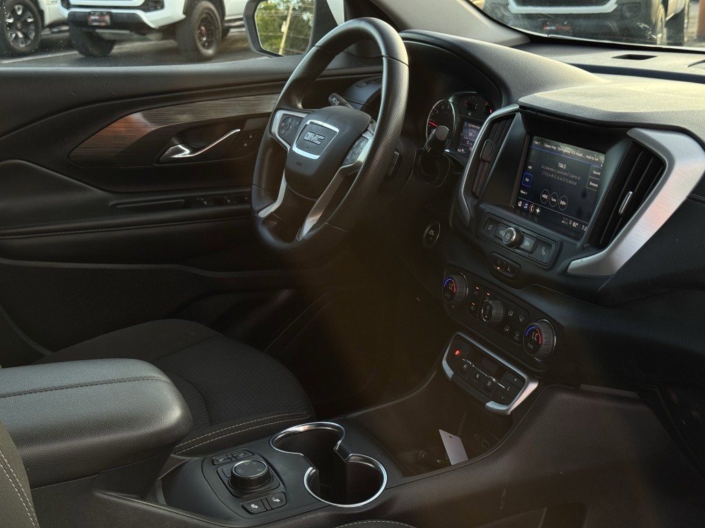 2023 GMC Terrain Image 13