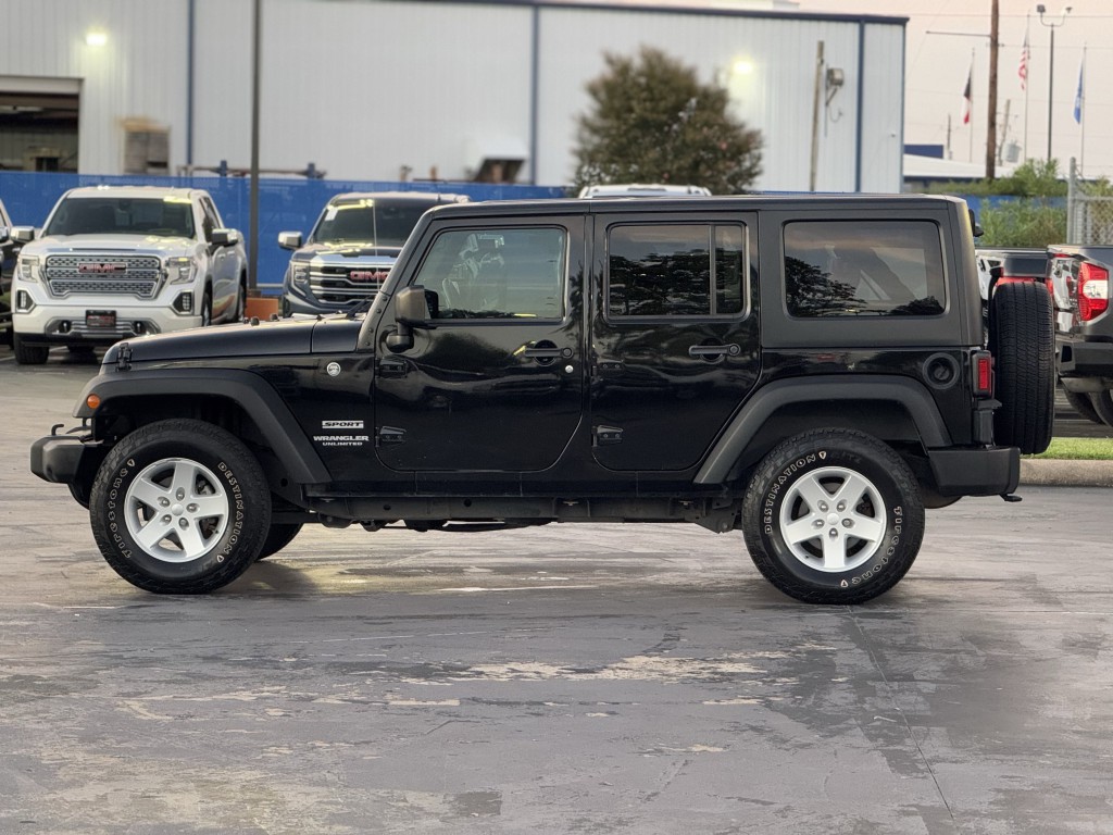 2017 Jeep Wrangler Unlimited Image 9