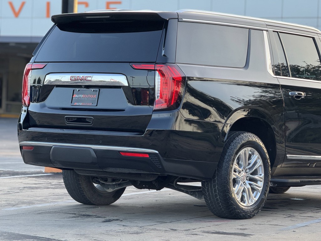 2022 GMC Yukon Image 11