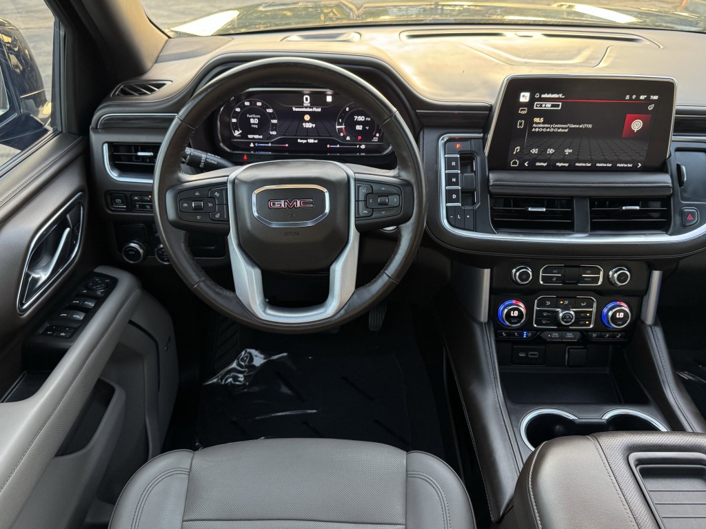 2022 GMC Yukon Image 17