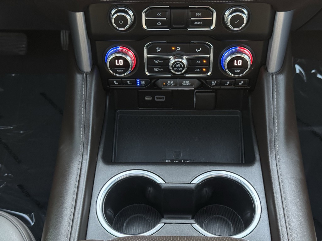 2022 GMC Yukon Image 24