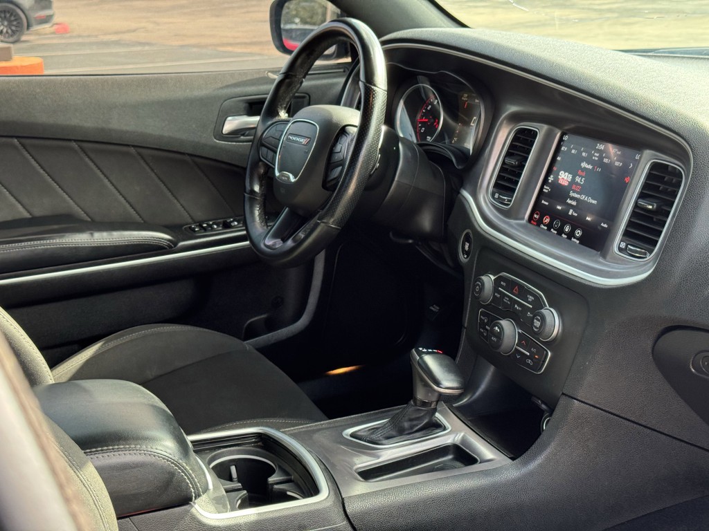 2022 Dodge Charger Image 12