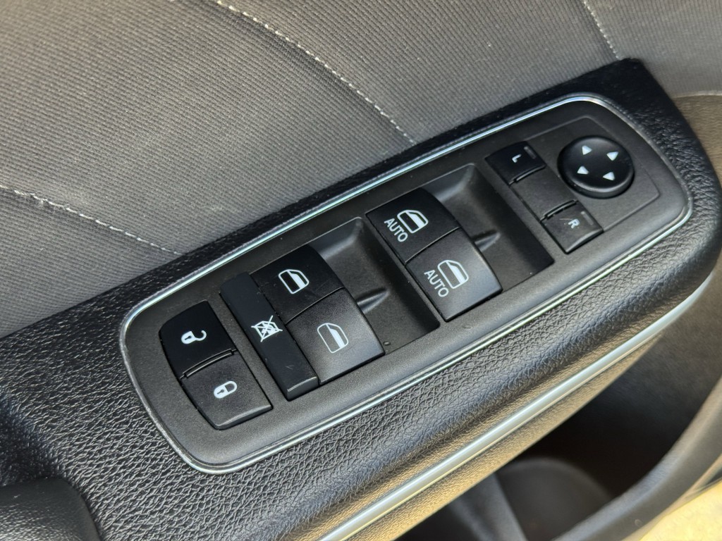2022 Dodge Charger Image 19