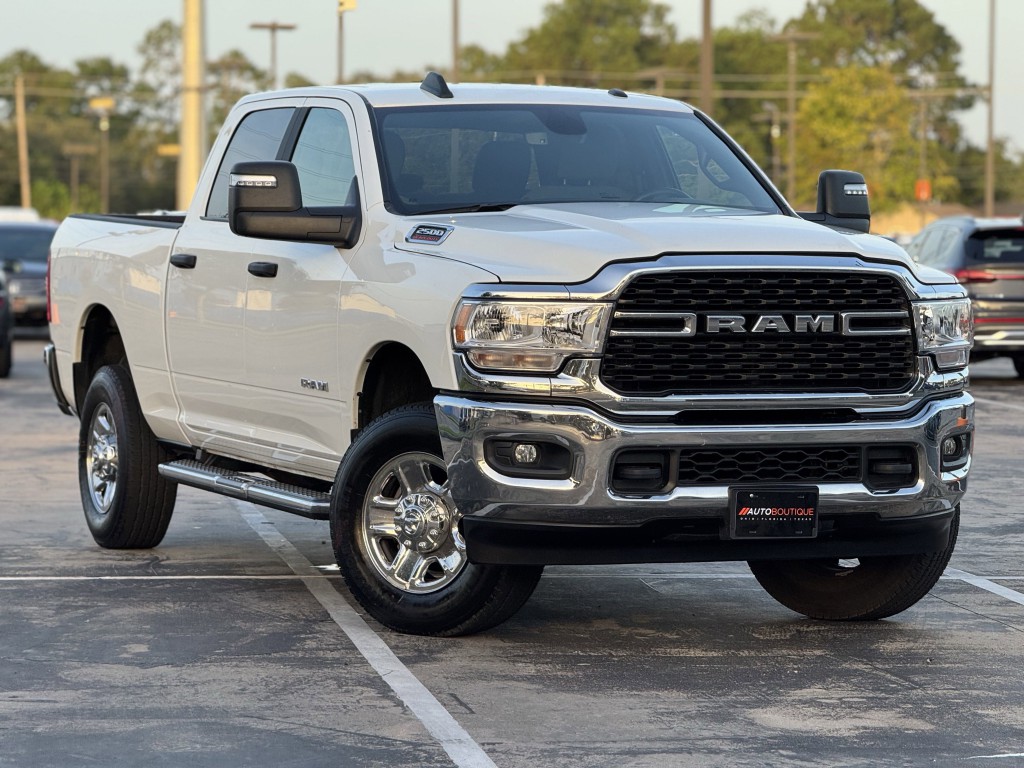2024 RAM 2500 Image 3