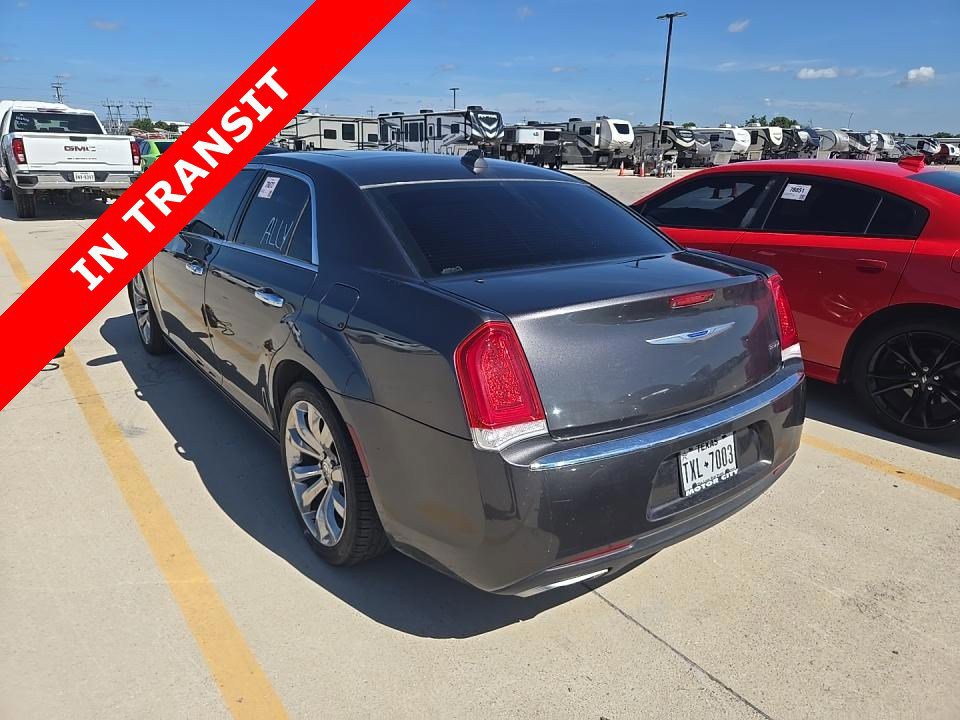 2019 Chrysler 300 Image 7