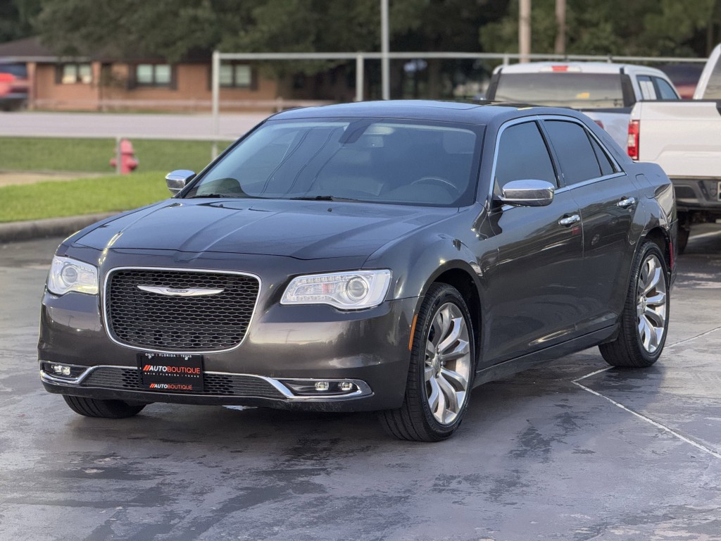 2019 Chrysler 300 Image 7