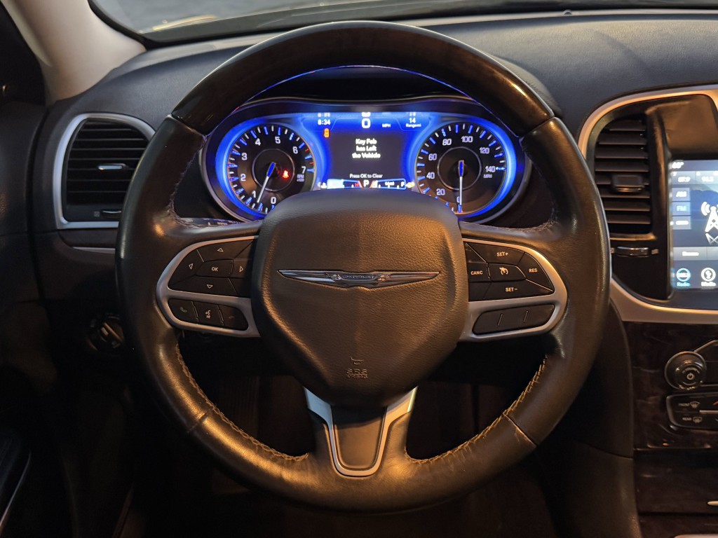 2019 Chrysler 300 Image 15