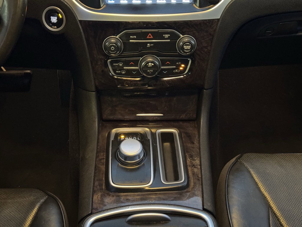 2019 Chrysler 300 Image 21