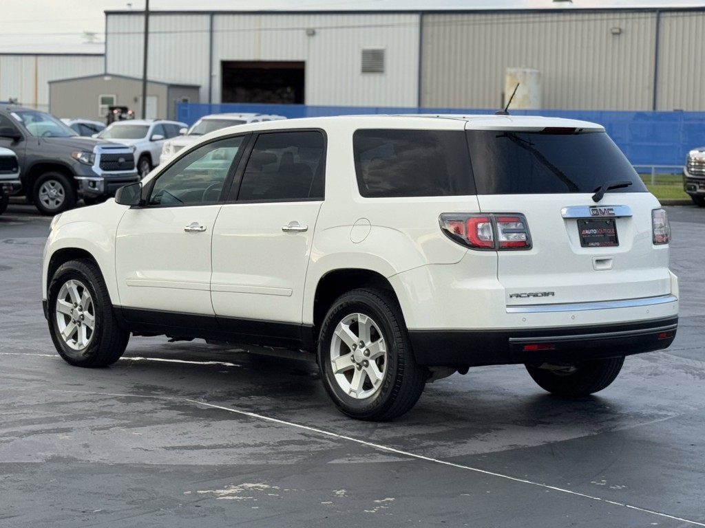 2015 GMC Acadia Image 10
