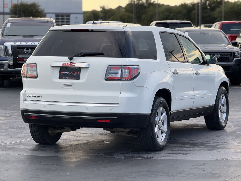 2015 GMC Acadia Image 11
