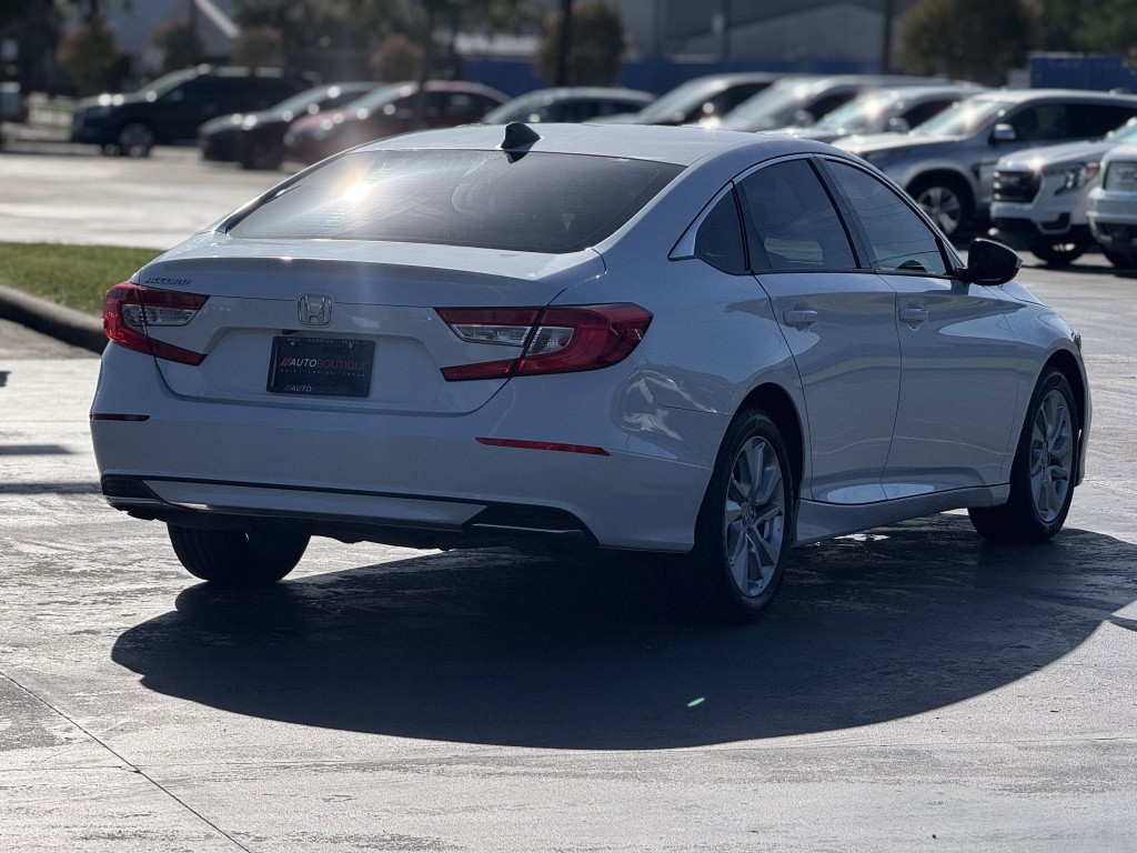 2018 Honda Accord Image 8